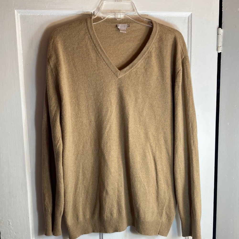 J Crew V Neck Sweater. Khaki. Size Large. Wool Blend